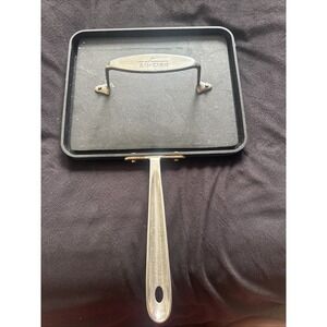 All Clad Cast Iron Skillet With Cover With Handle 11x9‎